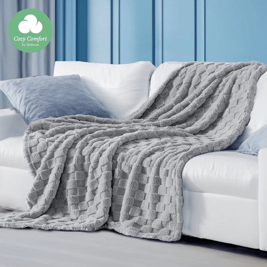 Light Grey Fleece Throw Blanket for Couch - Super Soft Cozy Blankets for Women,Girls, 50X60 Inches