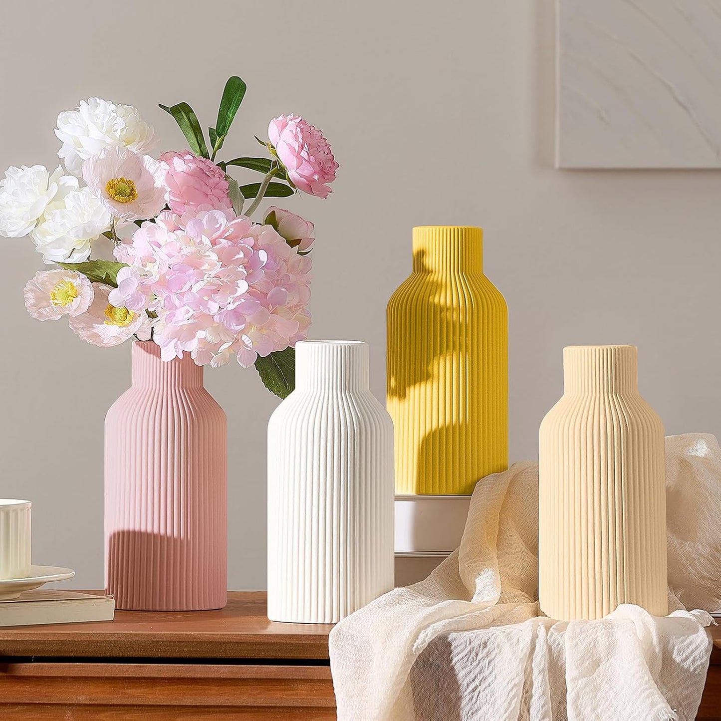 Modern Ceramic Flower Vase – Minimalist Decorative Vase with Cork Base for Home Decor